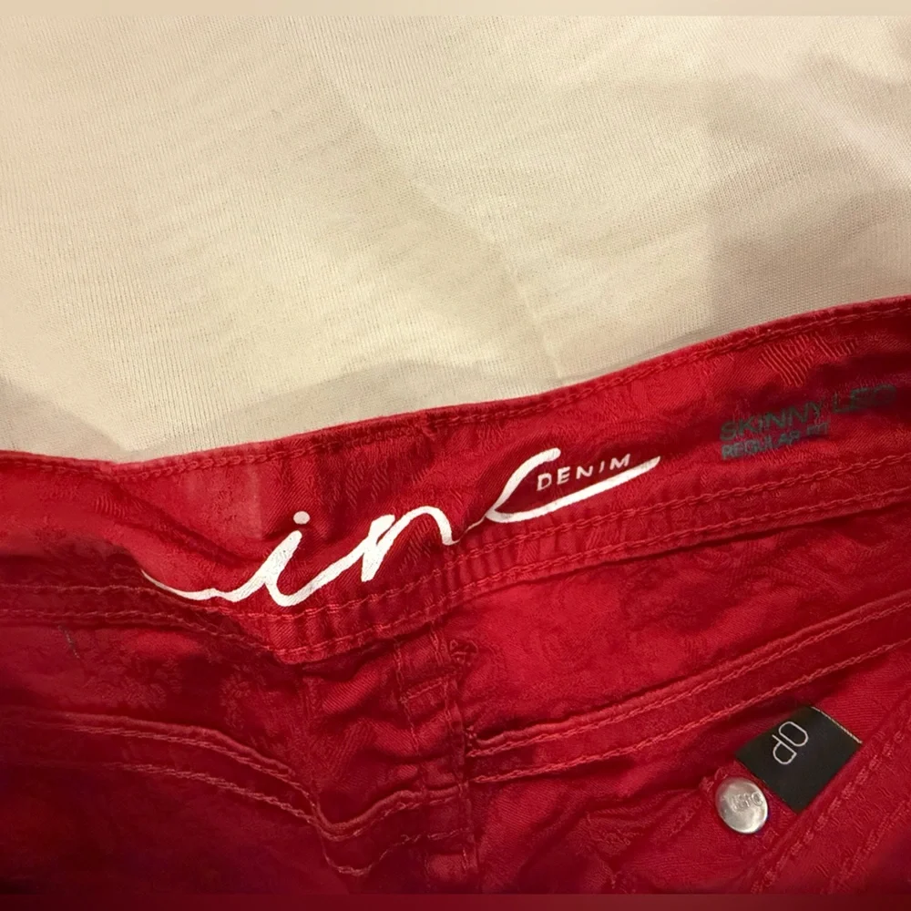 INC denim skinny leg size OP Red Paisley type denim - Picture 3 of 8